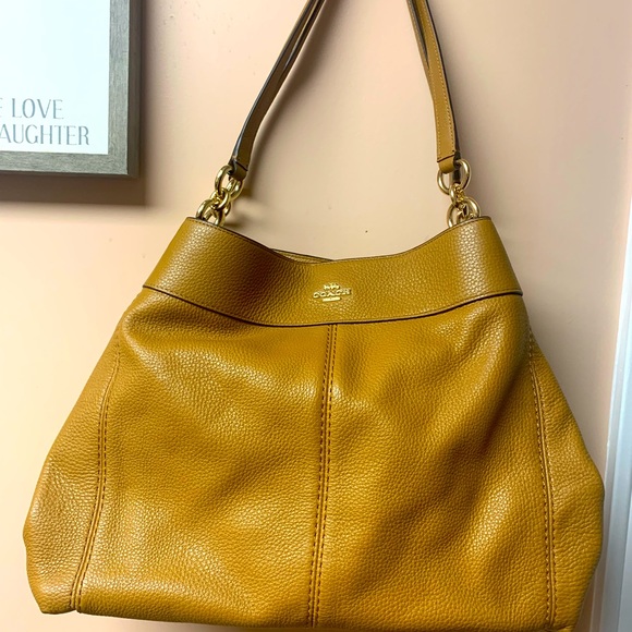 Coach handbag. - Picture 2 of 5